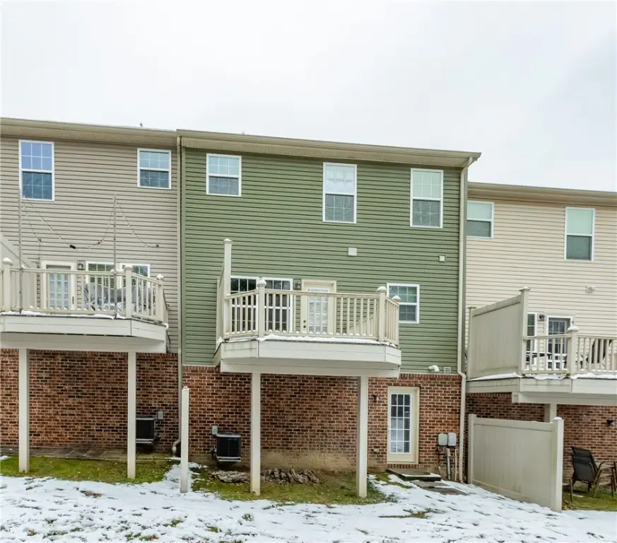 105 Mews Ln, Cranberry Township, PA 16066 - Image #2