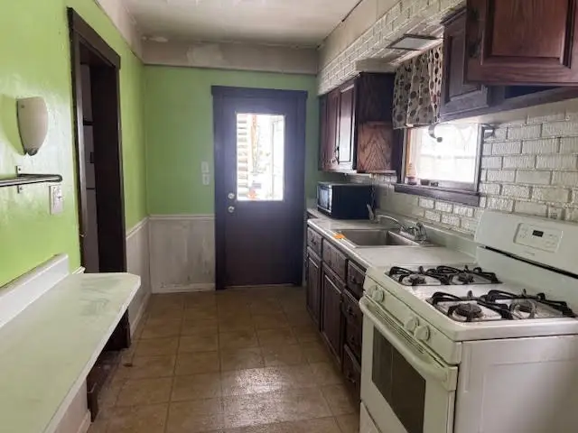 514 Hiland Ave, Coraopolis, PA 15108 - Image #3