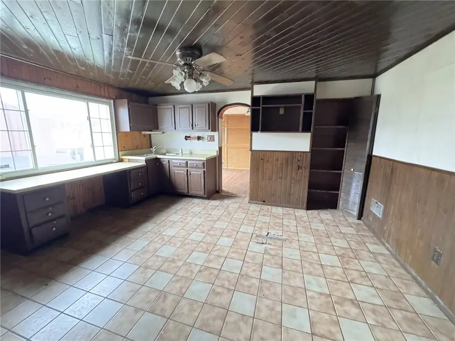 1913 Fox Way, Pittsburgh, PA 15203 - Image #3