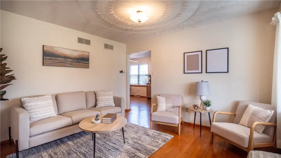 110 Hickory Ln, West Leechburg, PA 15656 - Image #3