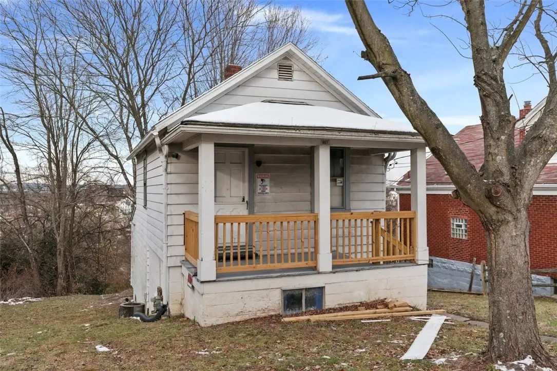 807 Toman Ave, Clairton, PA 15025 - Image #1