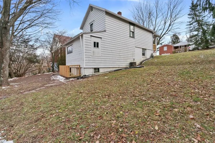 807 Toman Ave, Clairton, PA 15025 - Image #3