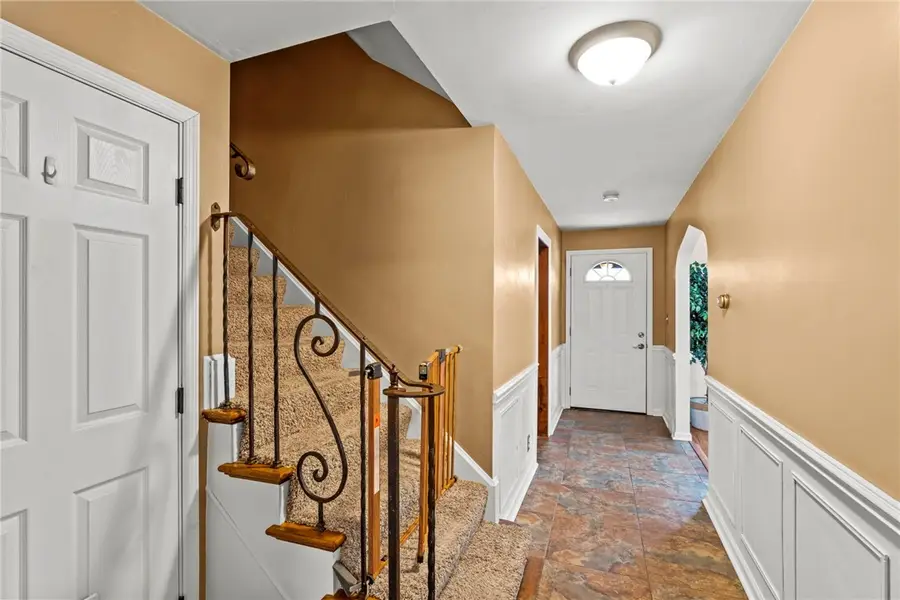 4712 Carriage Drive, Whitehall, PA 15236 - Image #2