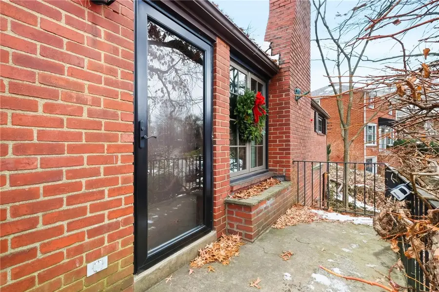 408 Burlington Rd, Forest Hills, PA 15221 - Image #2