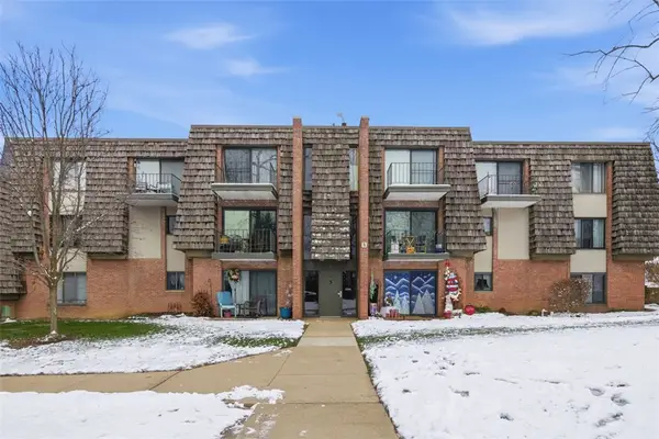 511 Forest Green Dr, Moon/Crescent Twp, PA 15108