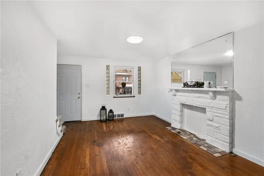 239 Renova St, Hazelwood, PA 15207 - Image #2