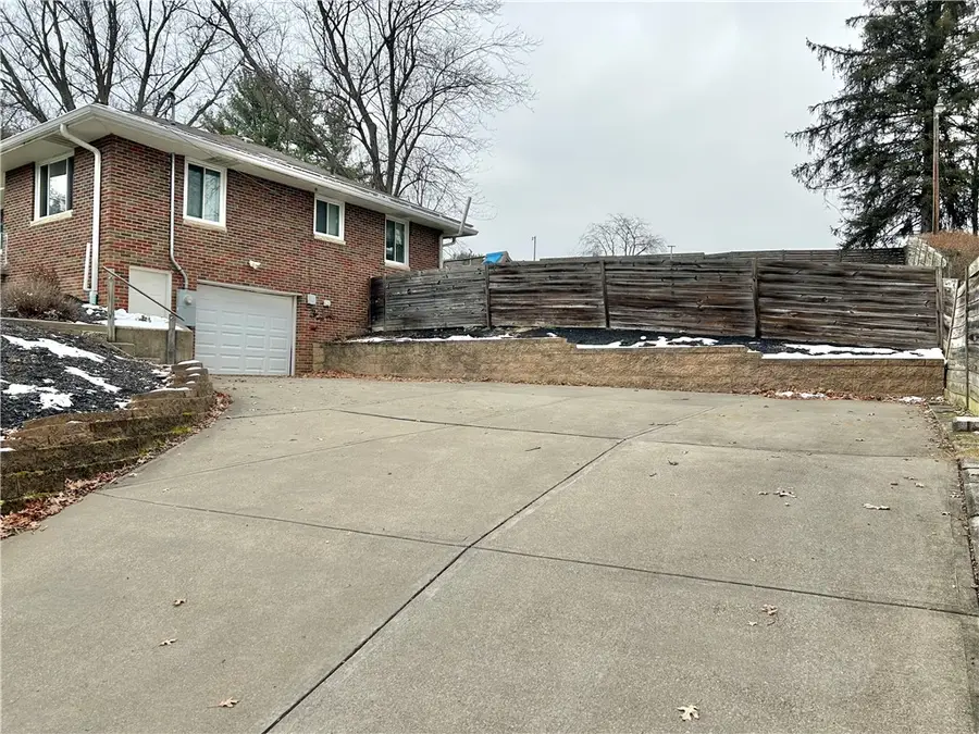 1727 Ridgewood Drive, North Franklin, PA 15301 - Image #3