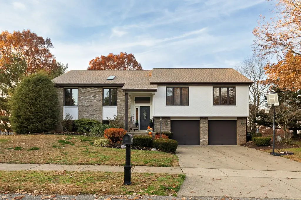 208 Kenrich Dr, Moon Township, PA 15108 - Image #1