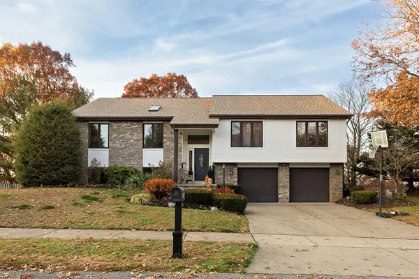 208 Kenrich Dr, Moon/Crescent Twp, PA 15108