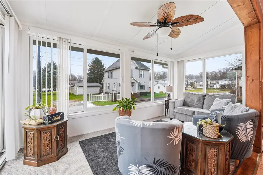 16 S 9th St, Sharpsville, PA 16150 - Image #2