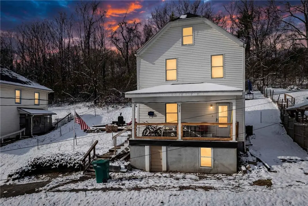 325 E Grant St, Houston, PA 15342 - Image #1