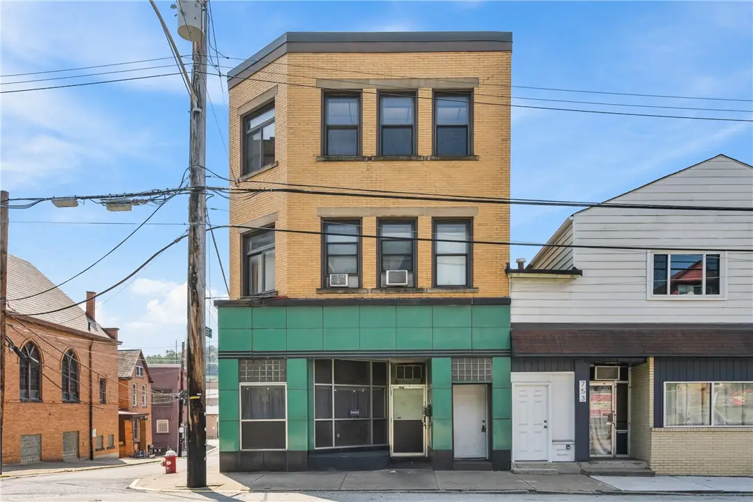 751 Chartiers Ave, McKees Rocks, PA 15136 - Image #1