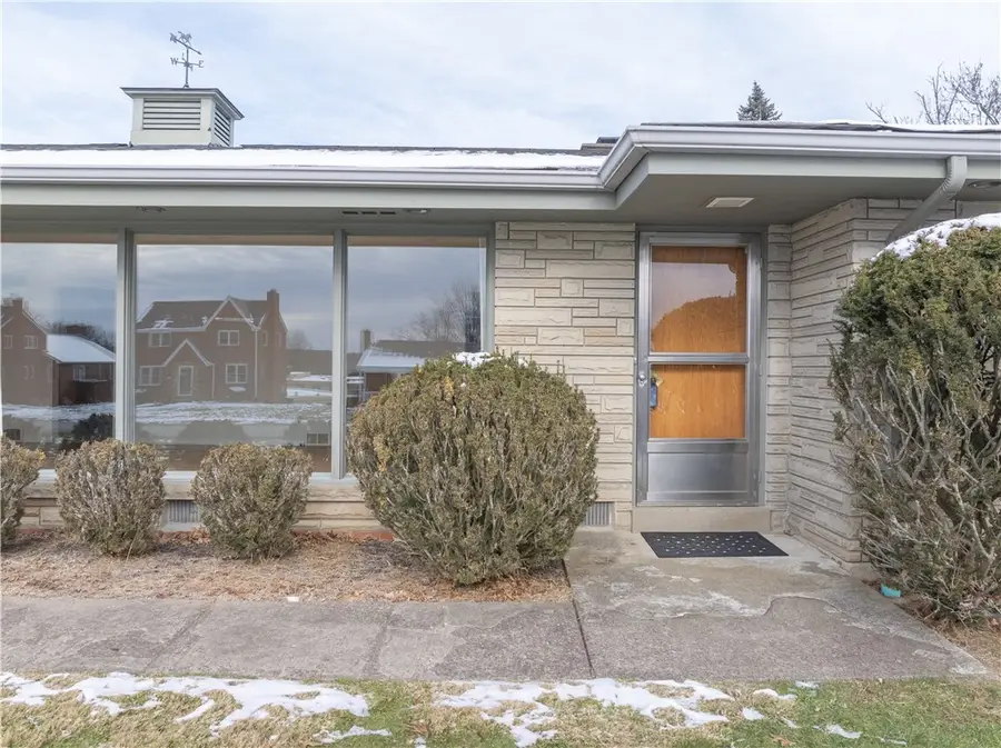 4701 Doverdell Dr, Whitehall, PA 15236 - Image #2