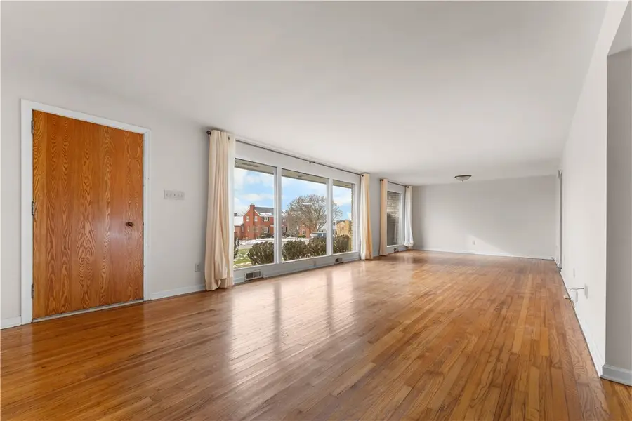 4701 Doverdell Dr, Whitehall, PA 15236 - Image #3