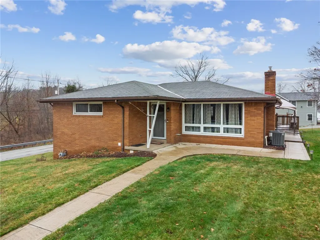 101 Stanton Dr, New Stanton, PA 15672 - Image #1