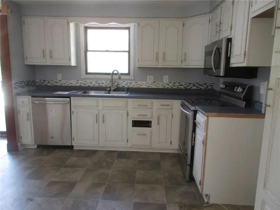 2202 The Cir, Canton, PA 15301 - Image #3