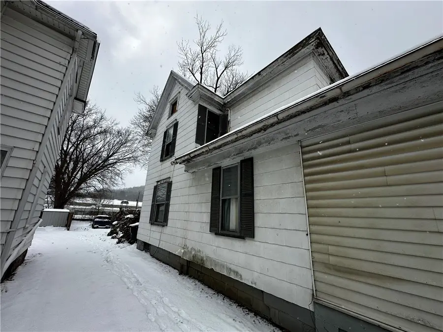 243 Grant St, Franklin, PA 16323 - Image #2