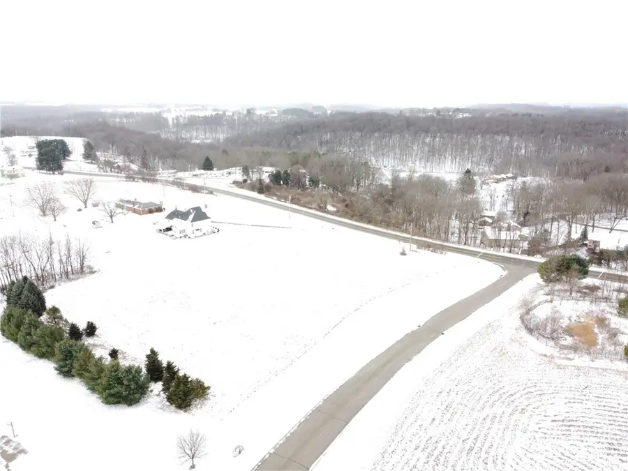 102 Hibernia Dr, Lancaster, PA 16037 - Image #2