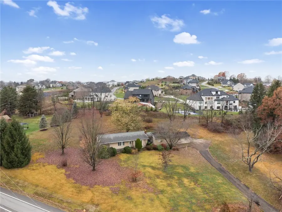 357 E Mcmurray Rd, Thompsonville, PA 15317 - Image #3