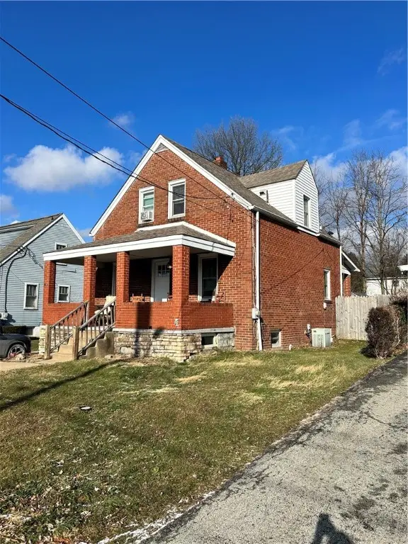1116 Saint Clair St, Loyalhanna, PA 15650 - Image #2