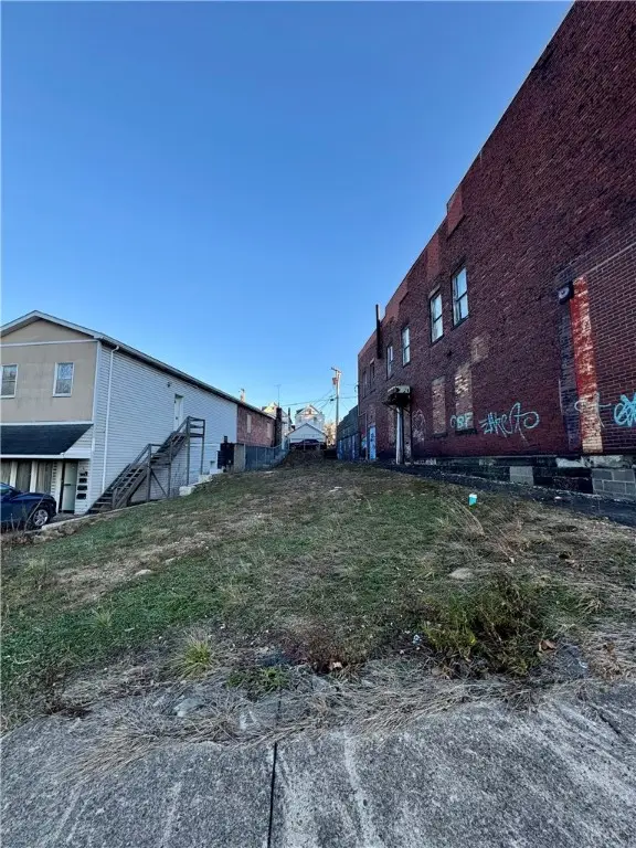 109 Washington Ave, Vandergrift, PA 15690 - Image #3