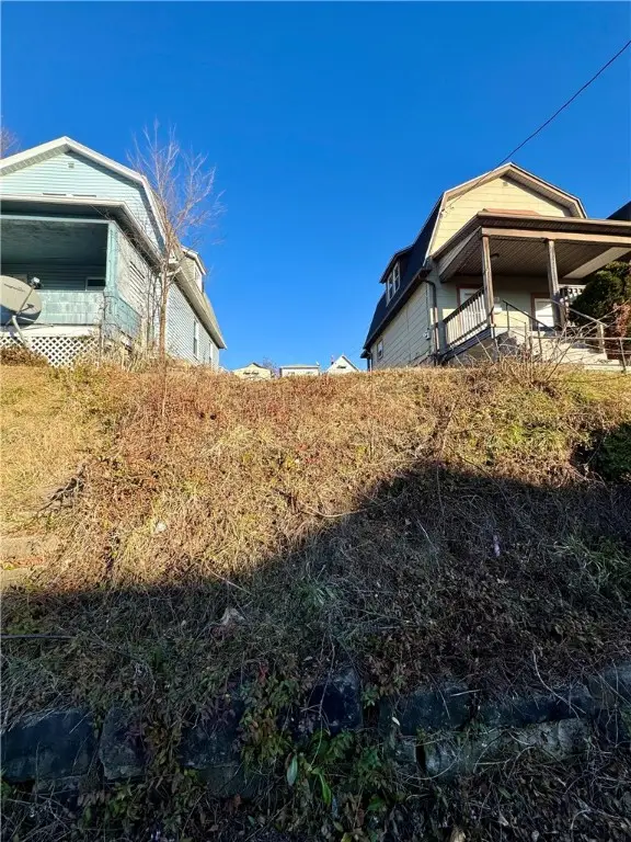 1628 Woodmont Ave, Arnold, PA 15068 - Image #3