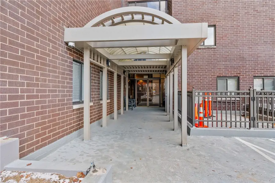 5600 Munhall Road #203, Squirrel Hill, PA 15217 - Image #3