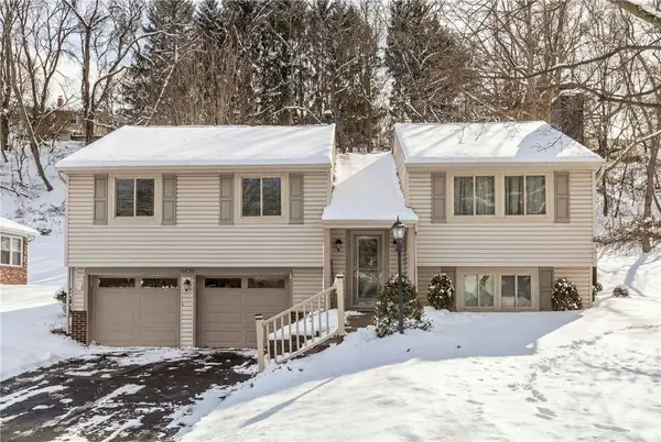 8470 Coventry Dr, McCandless, PA 15101