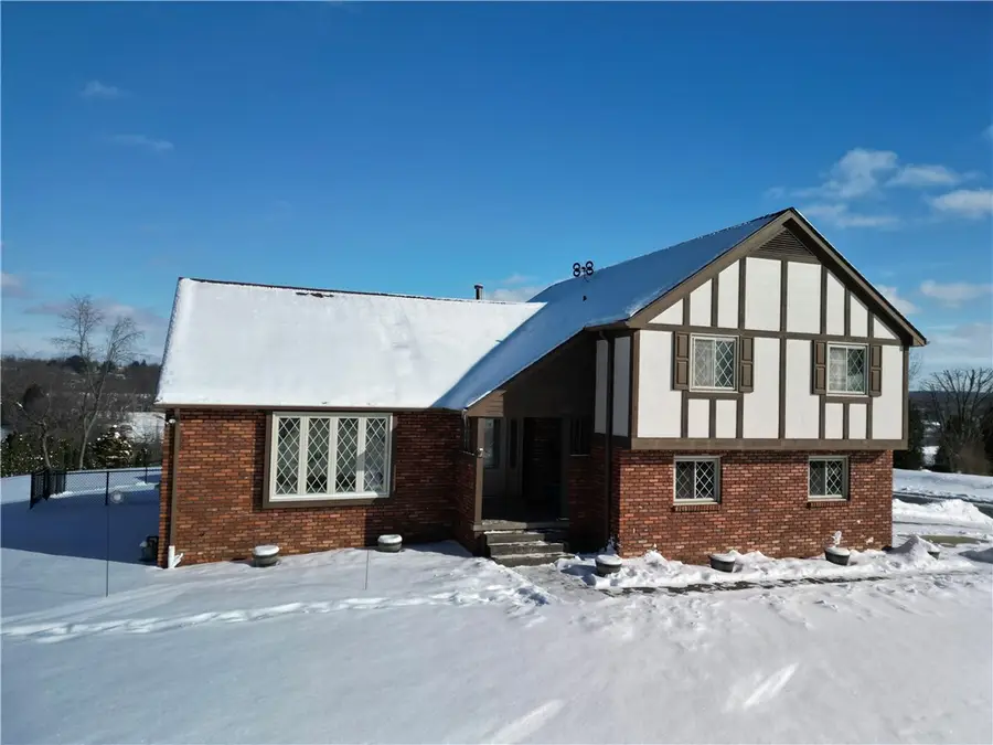 39 Adrian Dr, Hempfield, PA 15601 - Image #3