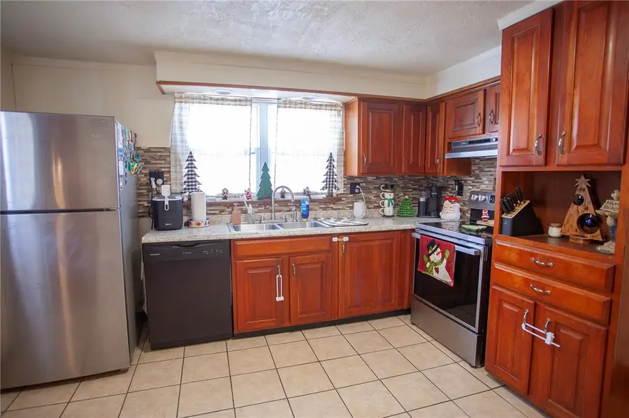 1366 Mount Pleasant Rd, Upper Tyrone, PA 15666 - Image #2