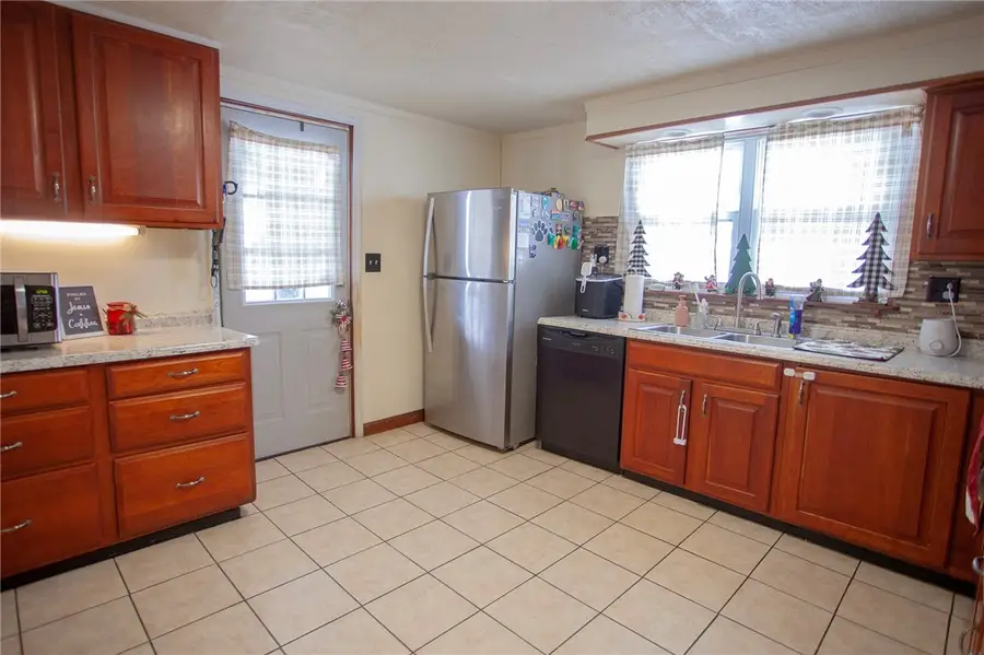 1366 Mount Pleasant Rd, Upper Tyrone, PA 15666 - Image #3