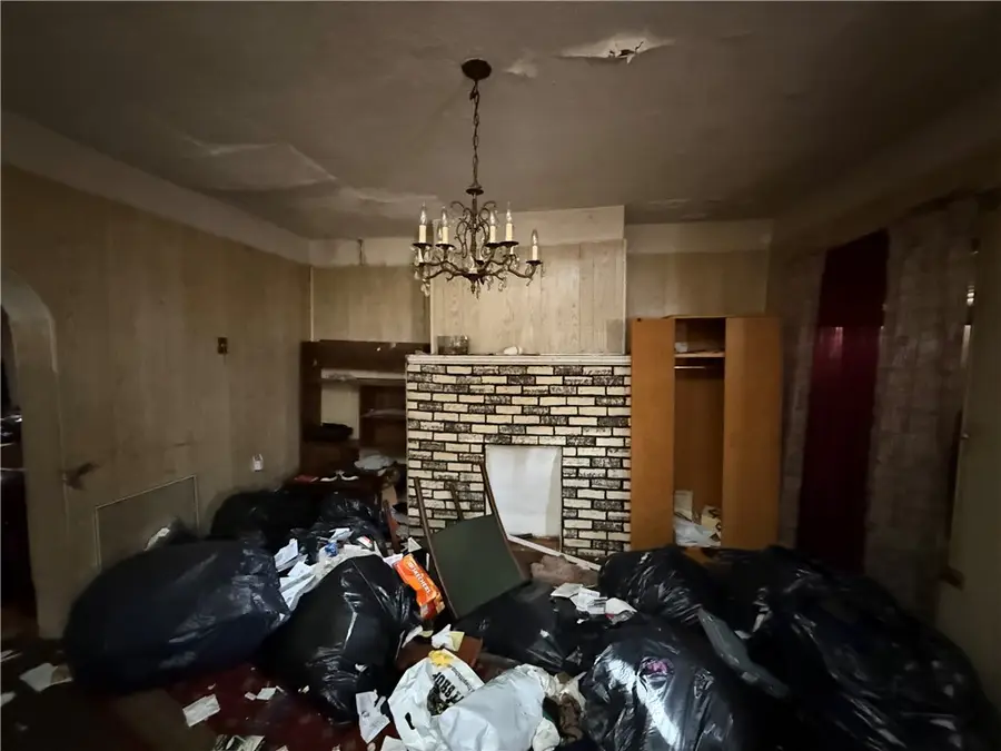 211 Division St, Braddock, PA 15104 - Image #2