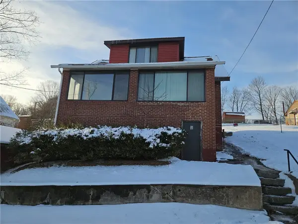1317 Pitcairn St, Tarentum, PA 15084