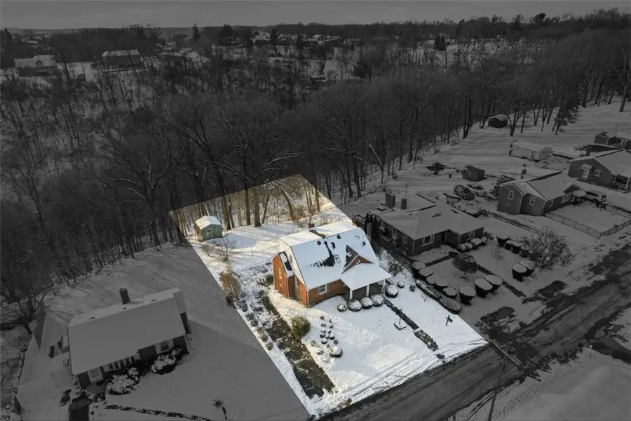 76 Valleyview Dr, Economy, PA 15003 - Image #2