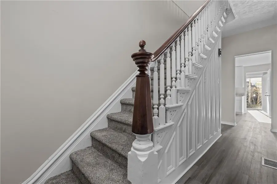 904 State Ave, Coraopolis, PA 15108 - Image #2