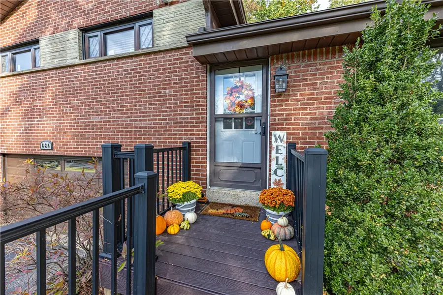 624 Fort Couch Rd, Upper Saint Clair, PA 15241 - Image #3