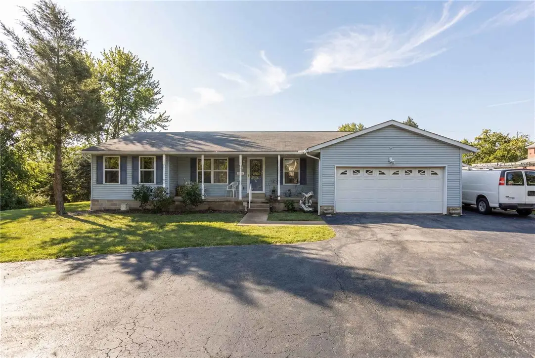 38 Roxbury Rd, Braddock Hills, PA 15221 - Image #1