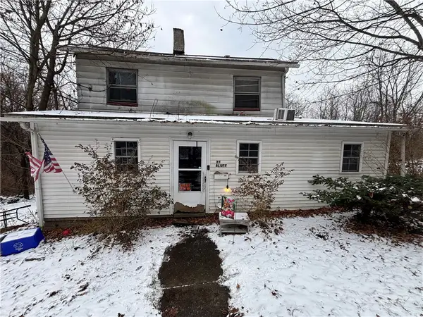 27 Bluff St, Union Twp, PA 16101