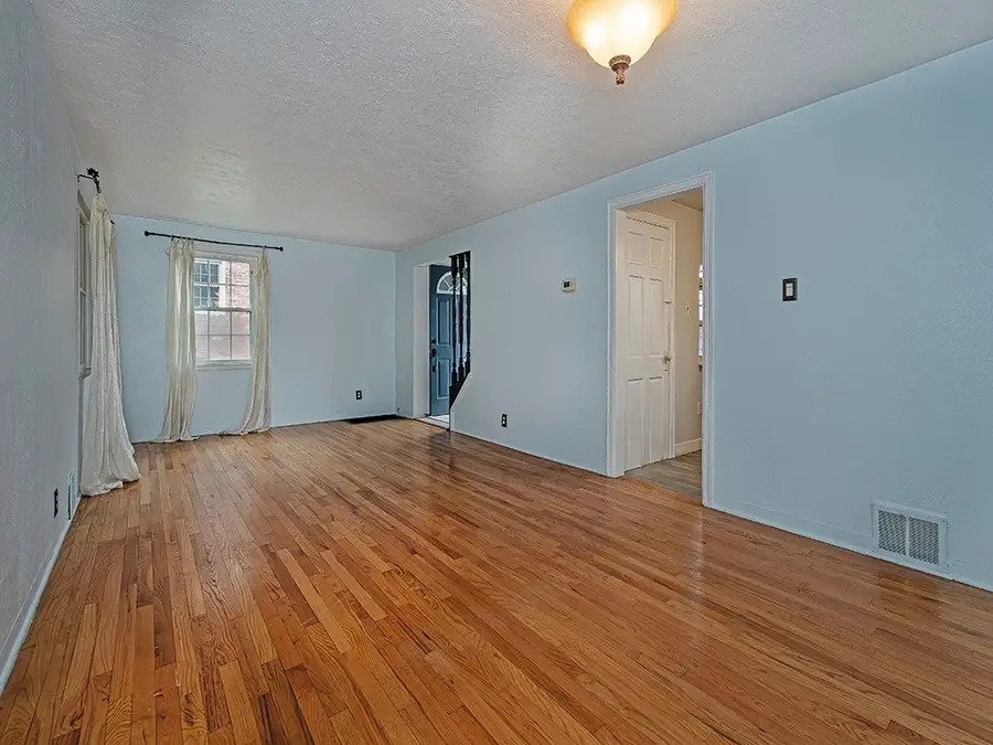 852 Middle Road, Baldwin Township, PA 15234 - Image #2