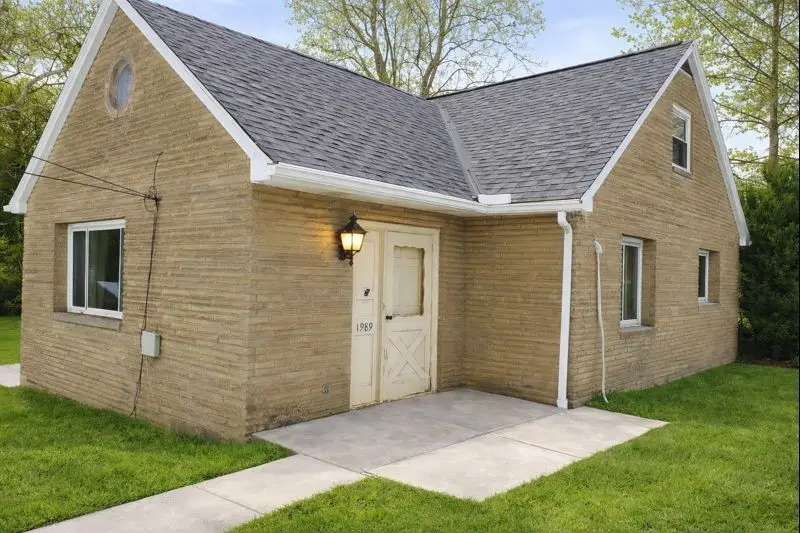 1989 Henderson Ave, Chartiers, PA 15301 - Image #1