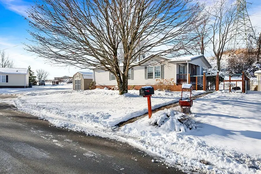 123 Laura Ln, Forward, PA 15037 - Image #3