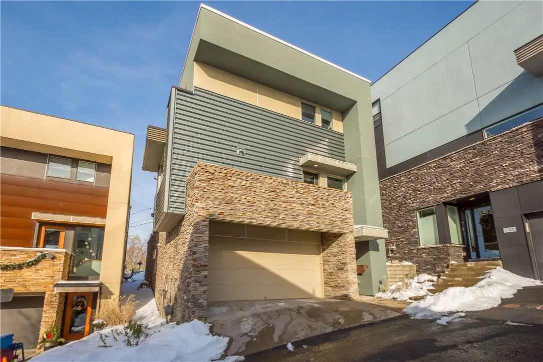 15 Bailey Park Ln, Pittsburgh, PA 15210 - Image #1