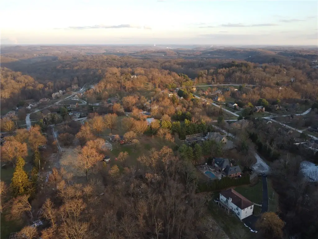 4625 Middle Rd, Hampton, PA 15101 - Image #1