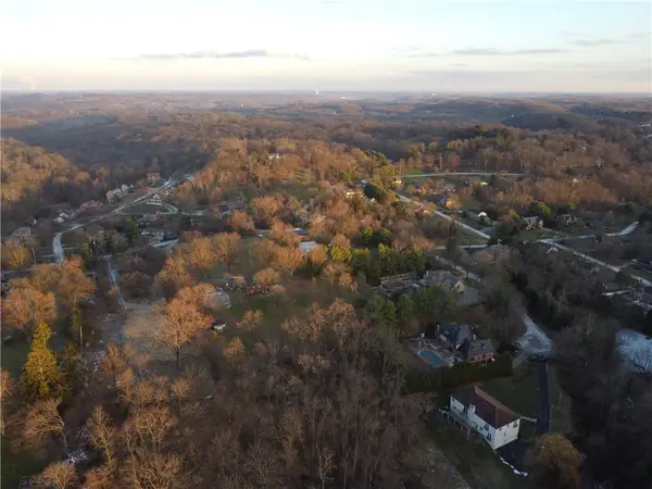 4625 Middle Rd, Hampton, PA 15101