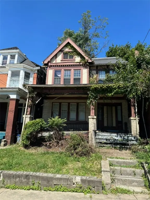 517 Holmes St, Wilkinsburg, PA 15221