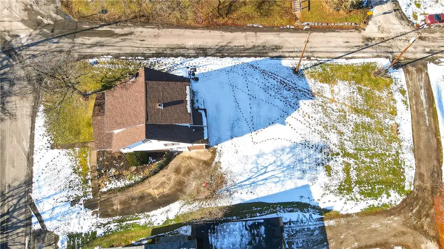 140 4th St, McGovern, PA 15342 - #2