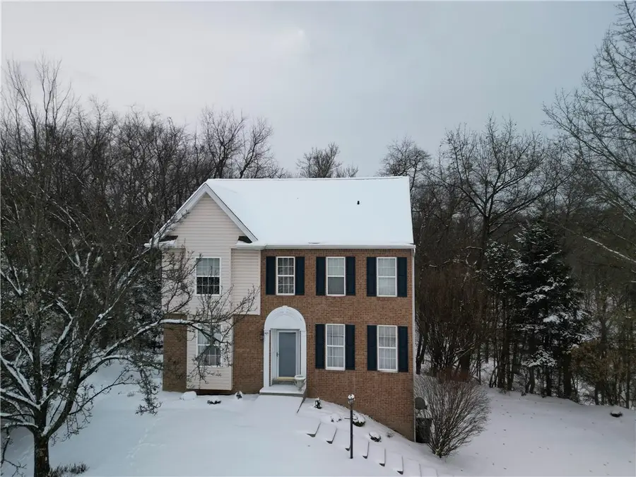 403 Saint James Ct, Cranberry Township, PA 16066 - Image #2