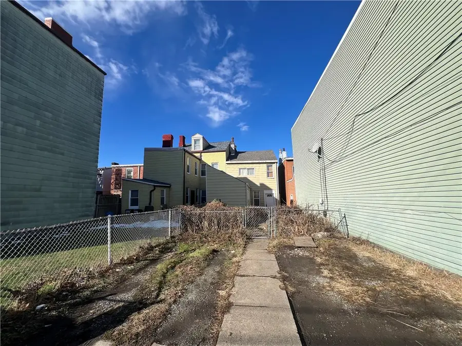 1337 Lowrie St, Pittsburgh, PA 15212 - Image #2