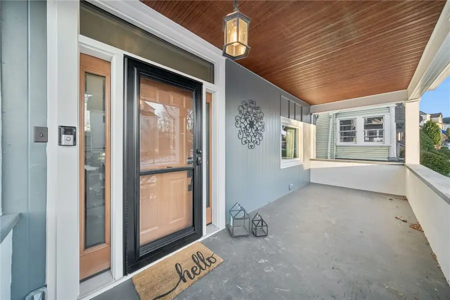 109 E Adams Ave, Vandergrift, PA 15690 - Image #2