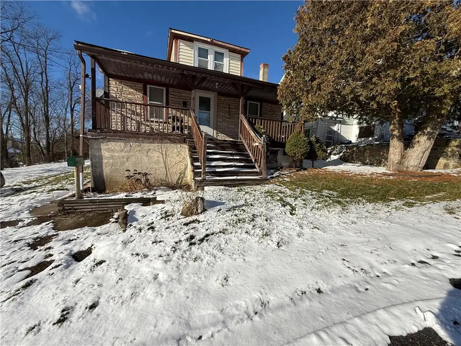 922 Carbon Ave, Central City, PA 15926 - #2